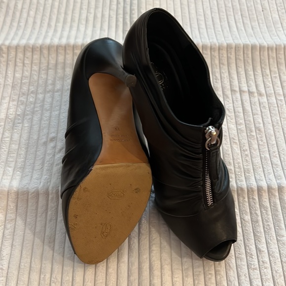Barney’s Co-Op leather black zipper booties, 38 - Picture 3 of 3